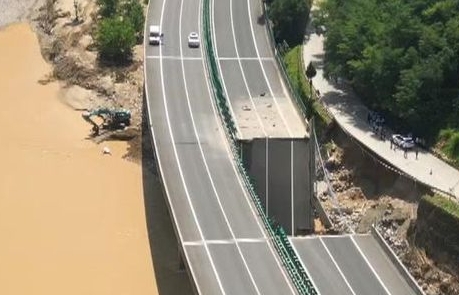 用于高速公路桥梁垮塌监测的分布式光纤传感DAS